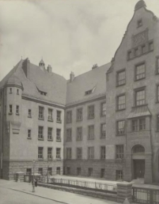 [Szczecin, widok elewacji frontowej gmachu Standesamt]