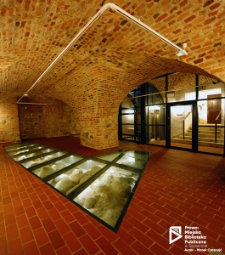 Podziemia Zamku Książąt Pomorskich, ekspozycja fundamentów Kamiennego Domu, Szczecin '15