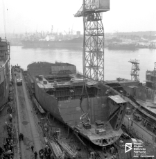 Statek na pochylini, Stocznia Szczecińska im. A. Warskiego '72