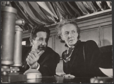 [Fotografia Jerzego Borejszy i Irène Joliot-Curie].