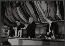 [Fotografia Jerzego Borejszy, Renato Guttuso, Aleksandra Fadiejewa i Irène Joliot-Curie].