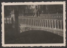 [Krynica-Zdrój, Jan Gerhard na moście nad Kryniczanką]