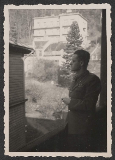 [Krynica-Zdrój, Jan Gerhard w ośrodku wypoczynkowym]