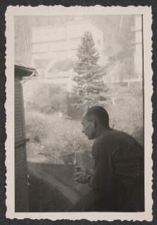 [Krynica-Zdrój, kierowca Borejszy w ośrodku wypoczynkowym]