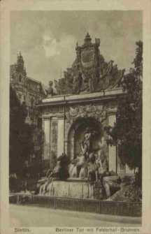 Stettin, Berliner Tor mit Felderhof-Brunnen